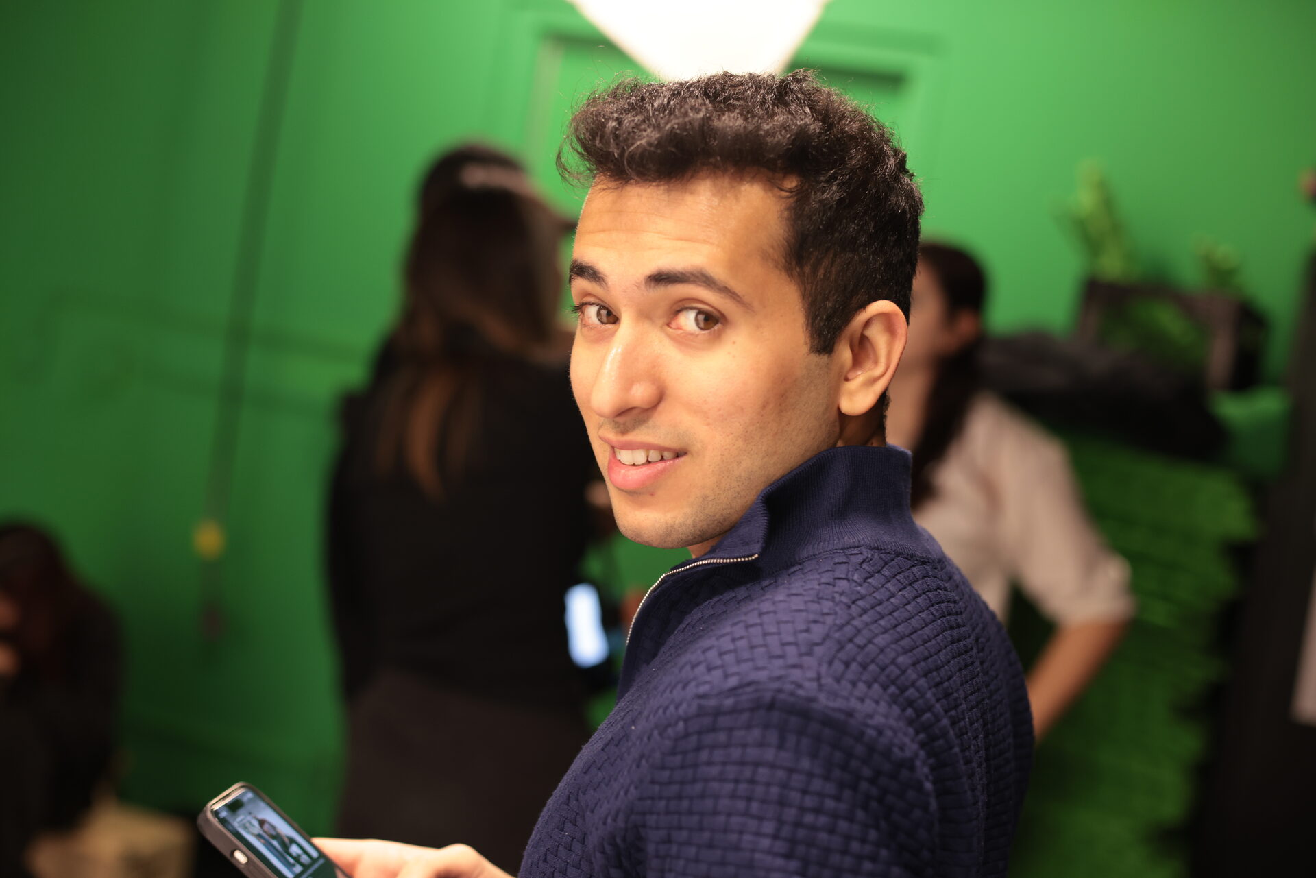Behind the scenes on Balloon Girl — still 1