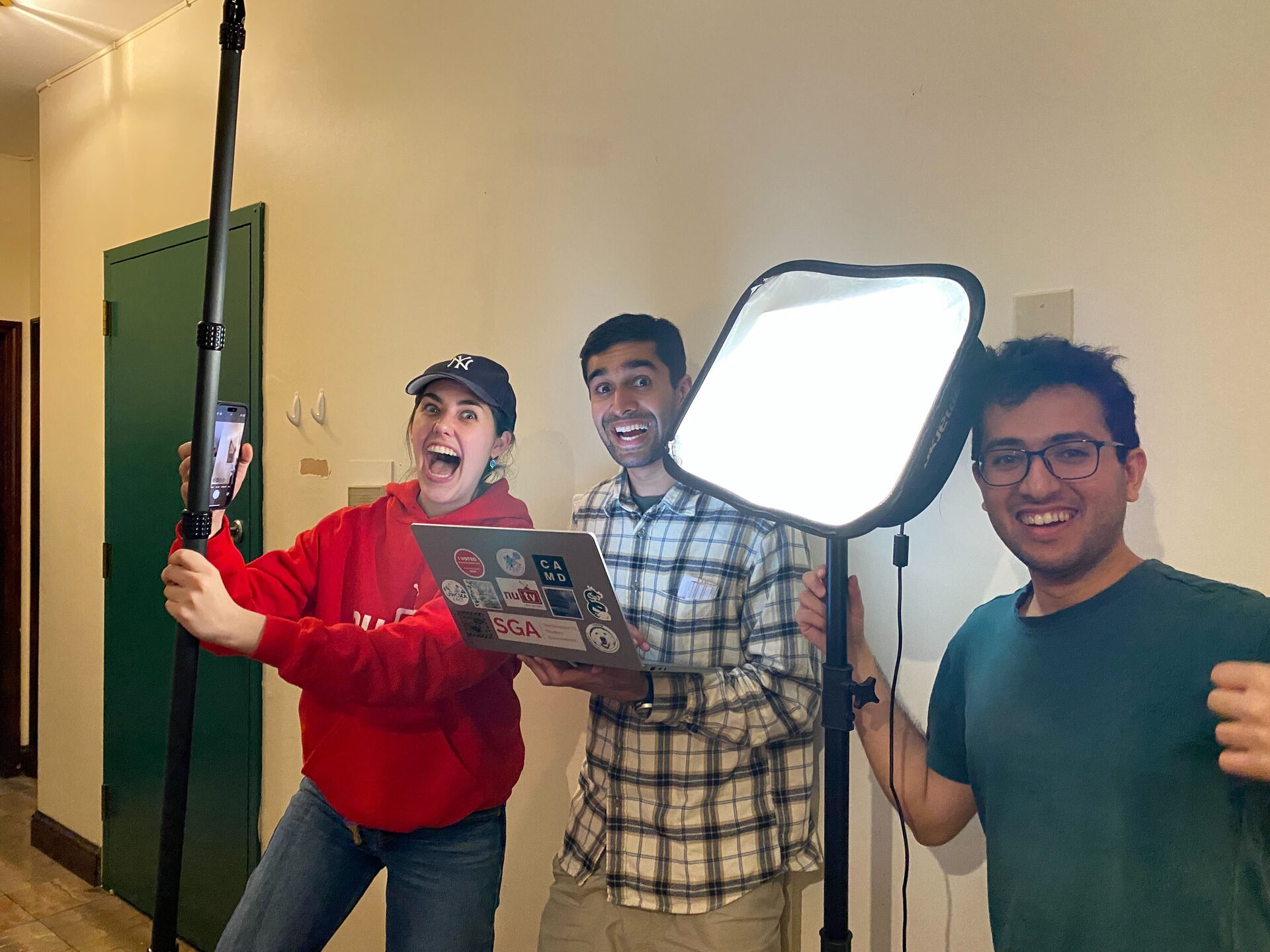 Behind the scenes on Eve — still 15 of 15