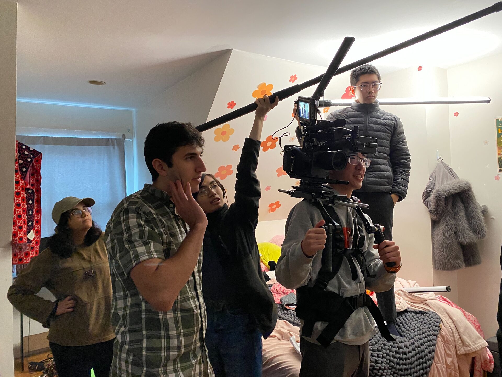 Behind the scenes on Wasp On The Wall — still 19 of 26